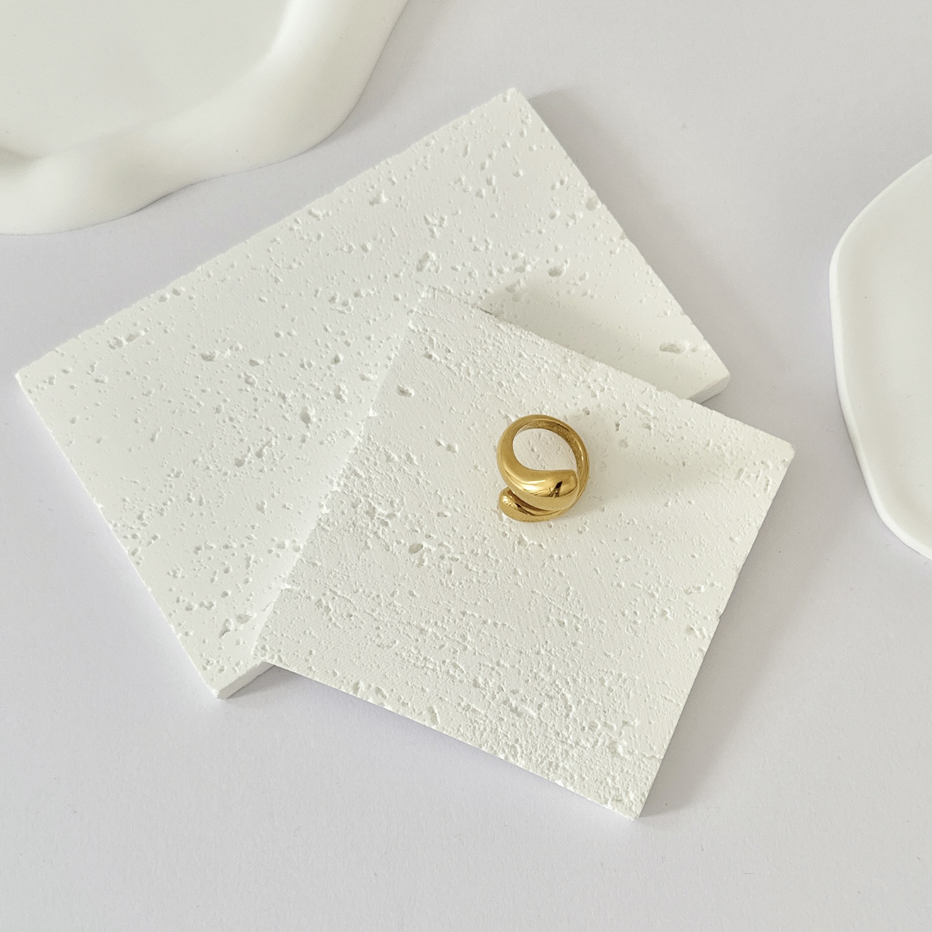 フルイドツイストリング